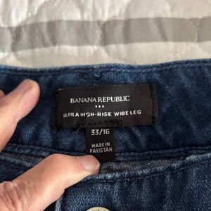 Banana Republic Ultra High-Rise Wide Leg Jeans in Blue